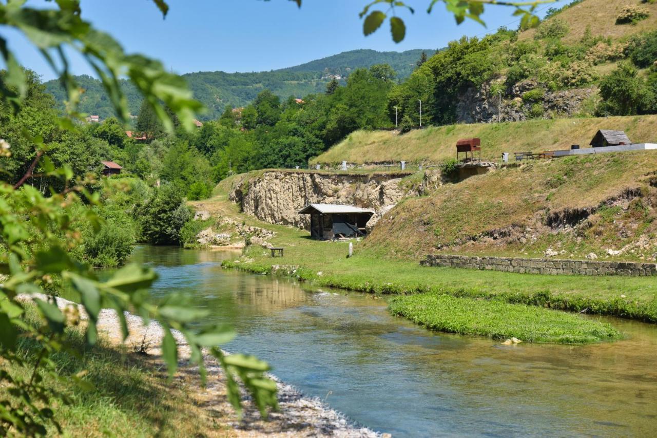 Hotel Premium Яйце Екстер'єр фото
