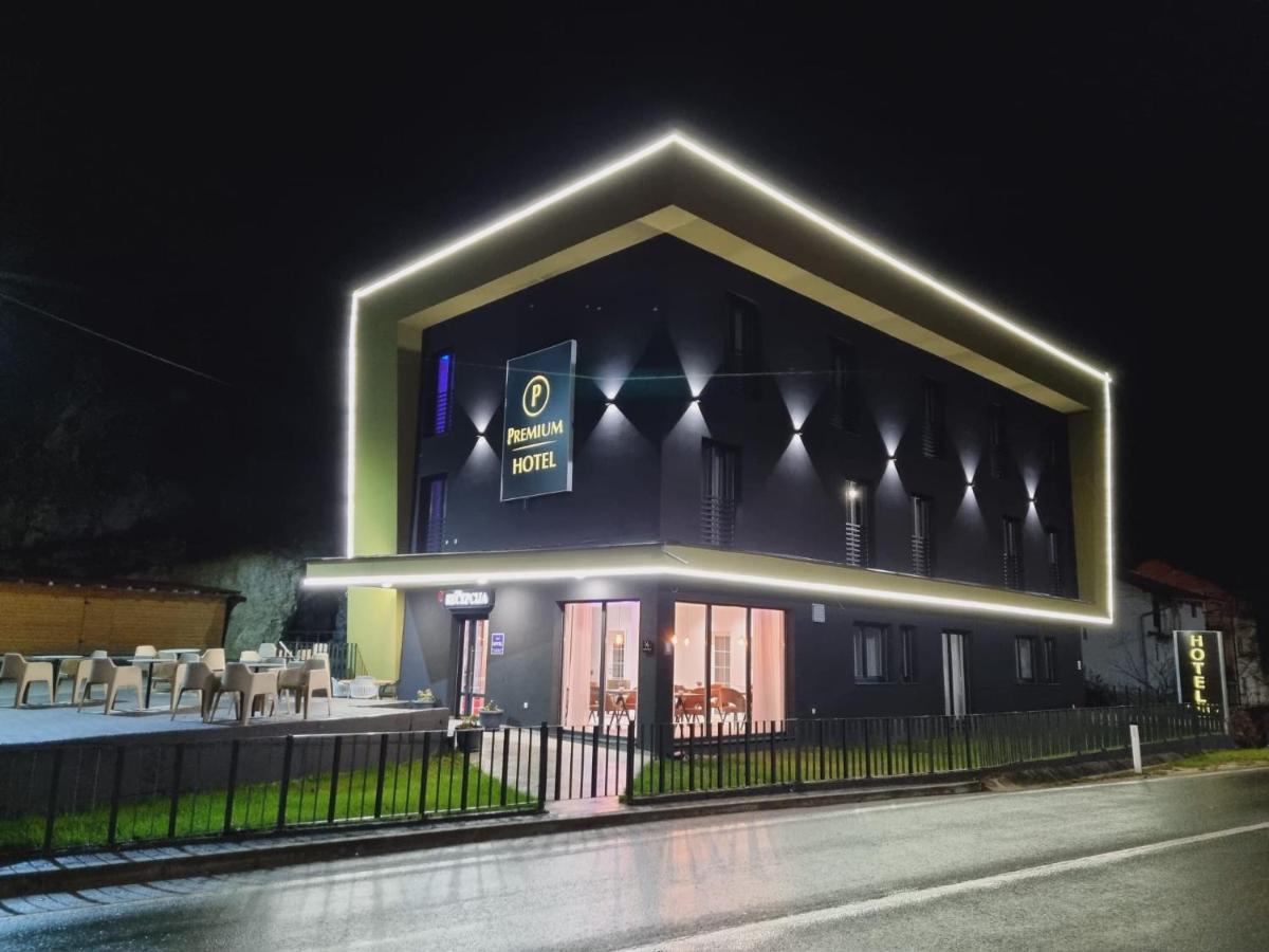 Hotel Premium Яйце Екстер'єр фото