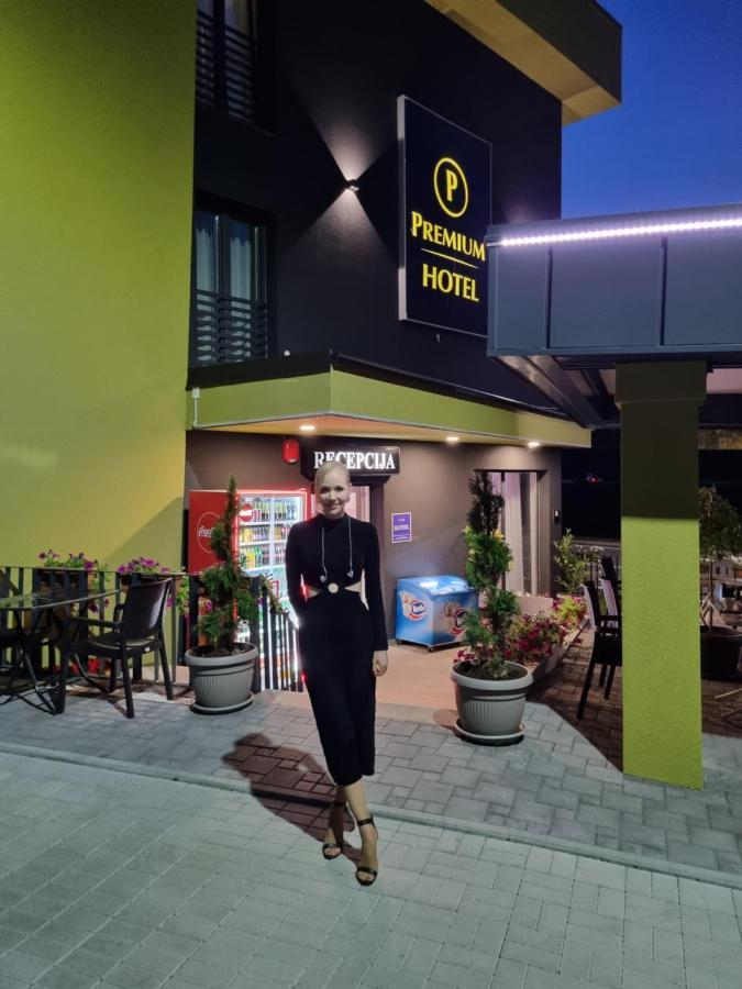 Hotel Premium Яйце Екстер'єр фото