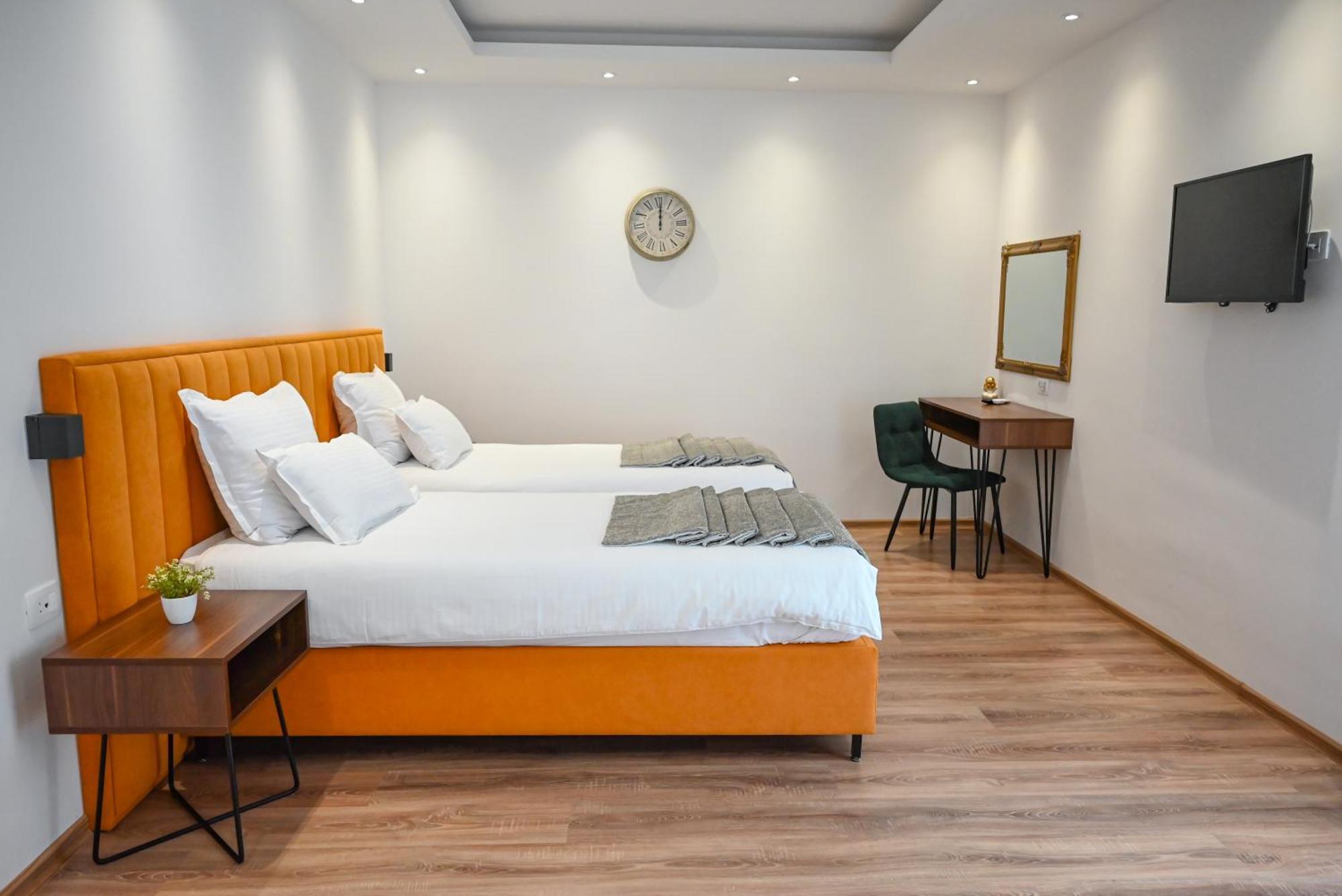 Hotel Premium Яйце Екстер'єр фото